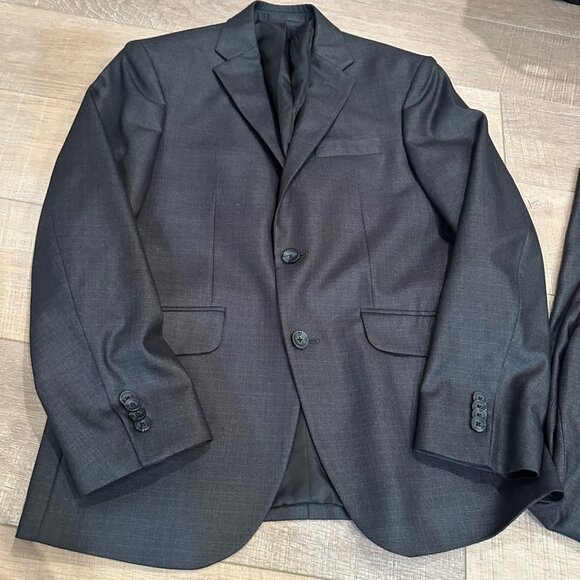 REACTION KENNETH COLE 2 PIECE SUIT CHARCOAL GRAY 36S COAT 30 X 30 - Picture 2 of 15